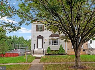 5950 Heritage Square Dr, Burke, VA 22015