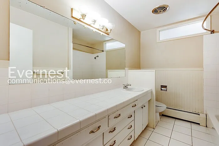 2701 S Fillmore St — Photo 11