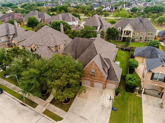 3rd image of 25515 Madison Falls Ln