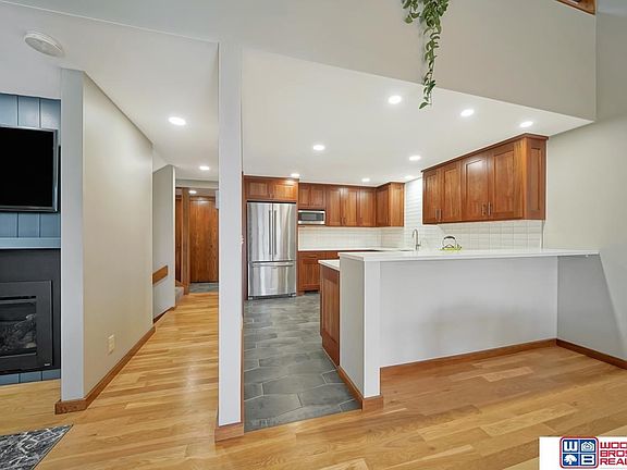 3rd image of 2943 Park Place Dr