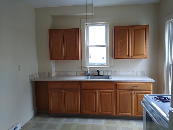 3rd image of 19 Memorial Ave #2