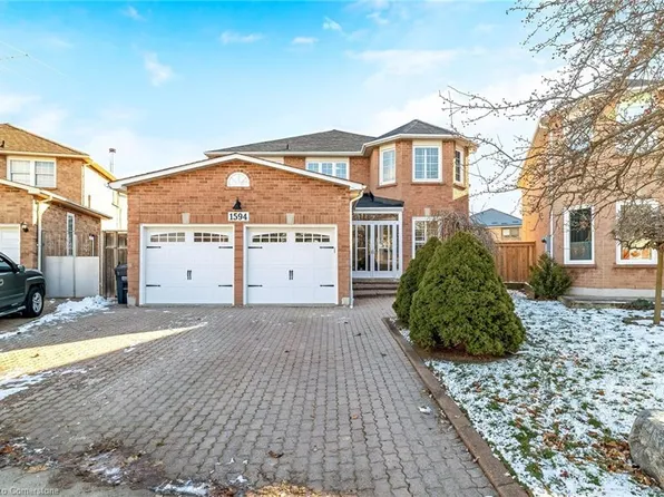 1594 Stillriver Cres, Mississauga, ON L5M 3X1