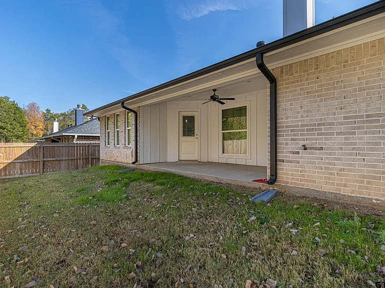 19842 N Meadow West Ln — Photo 5