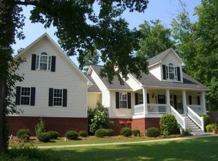 309 Twin Lakes Dr, Gray, GA 31032