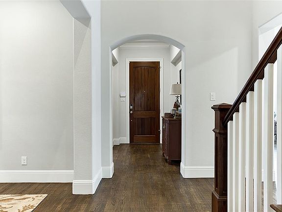 3rd image of 2200 Shakespeare St