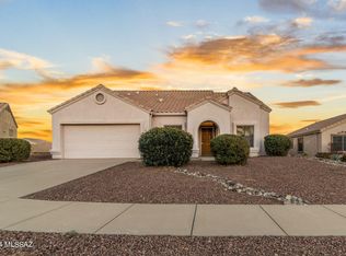 1870 N Via Carrizal, Green Valley, AZ 85614