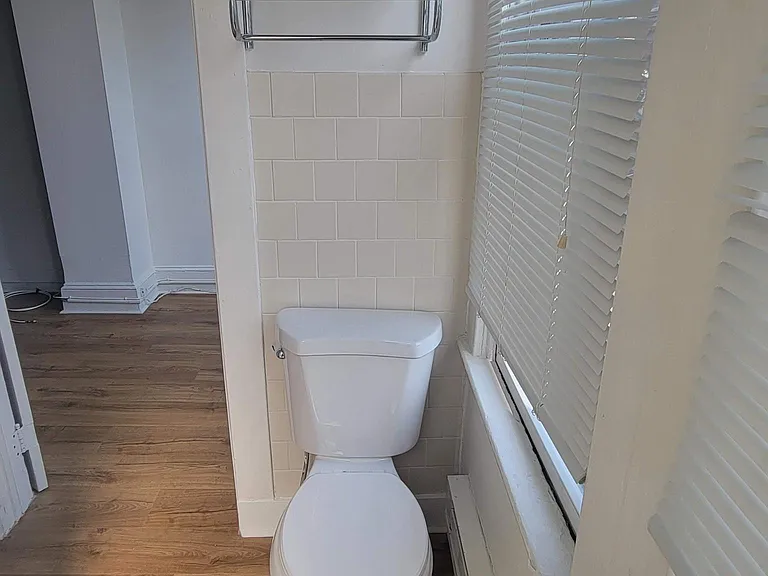 111 W 29th St #2R — Photo 6