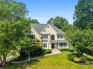 11 Tappan Way, Lynnfield, MA 01940