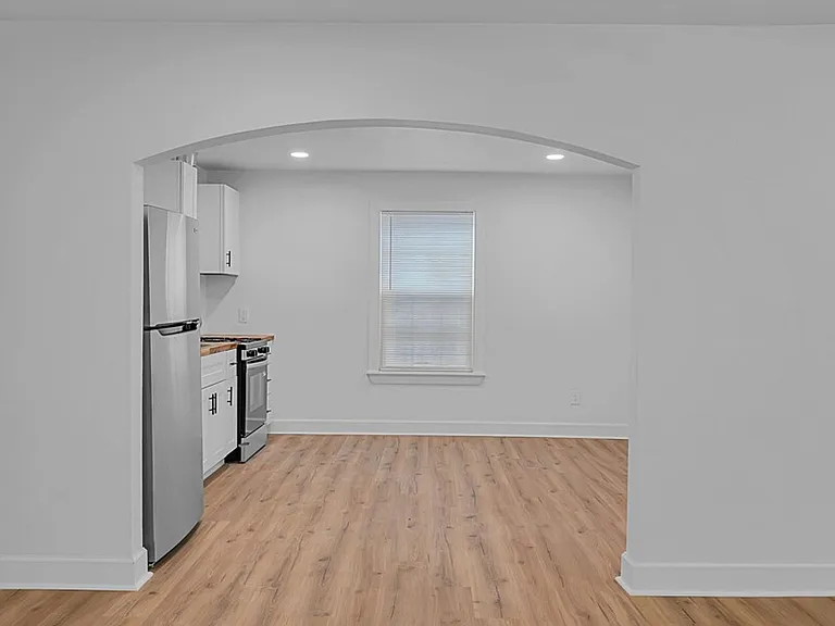 2525 Cole Ave — Photo 7