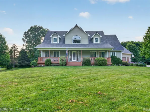 5163 Country Squire Rd, Dryden, MI 48428