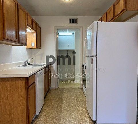 4th image of 111 Primrose Dr Unit C