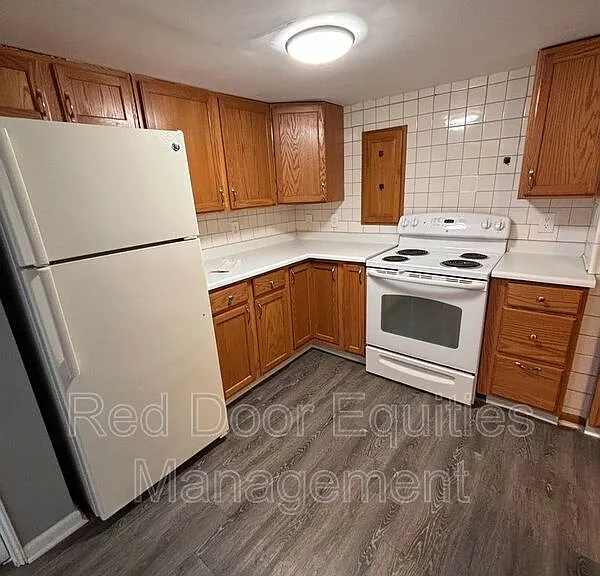 1215 N Columbus St #C — Photo 1