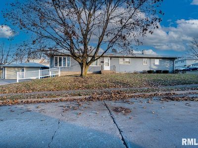 2106 W Columbia Ave, Davenport, IA, 52804