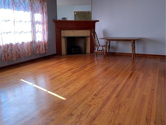 4th image of 3300 21st St