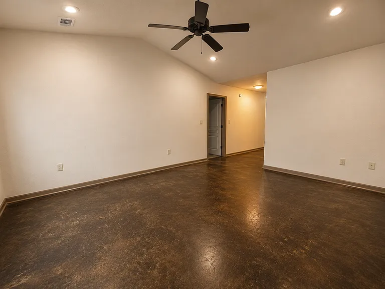 4757 Wildwood Ln — Photo 3