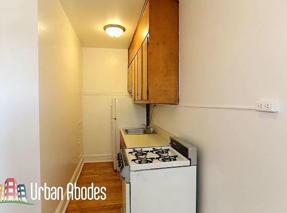2nd image of 4631 N Paulina Avenue Ua Ua #Ua1