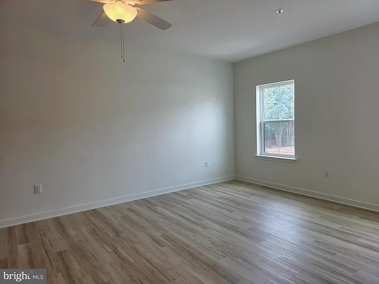 102 Hanover St #208 — Photo 11
