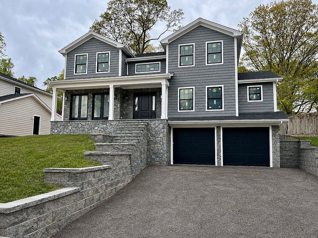 32 Waverly St