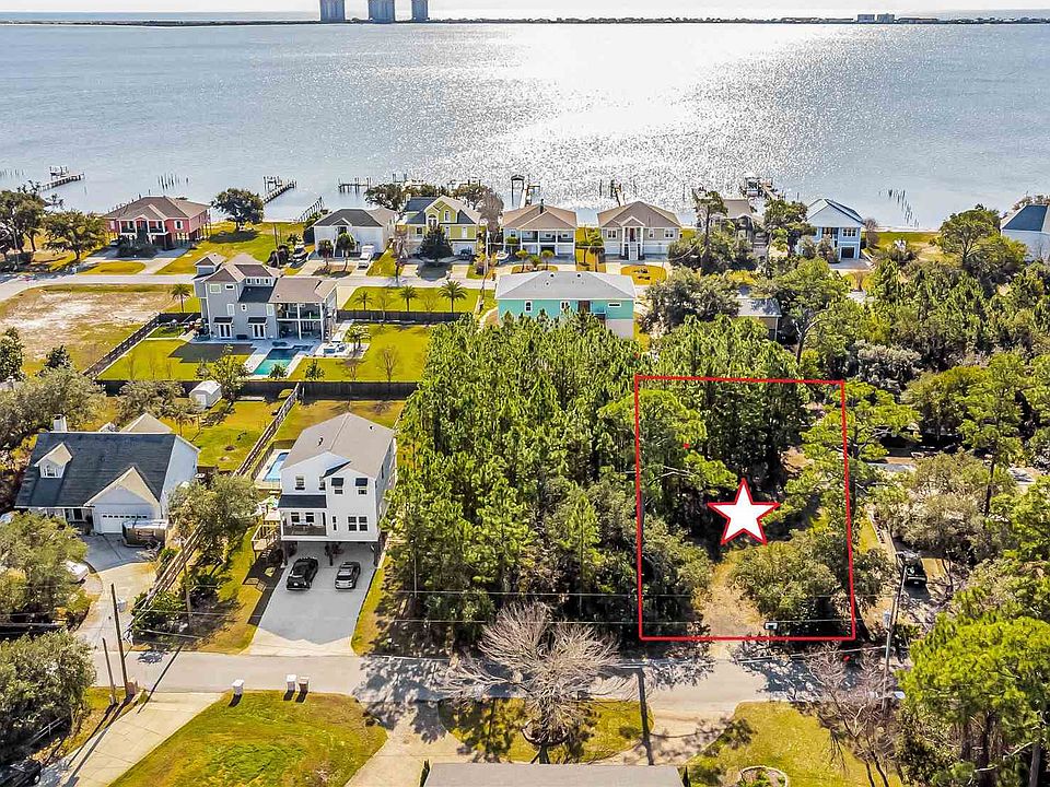 1st image of 2961 Laurel Dr