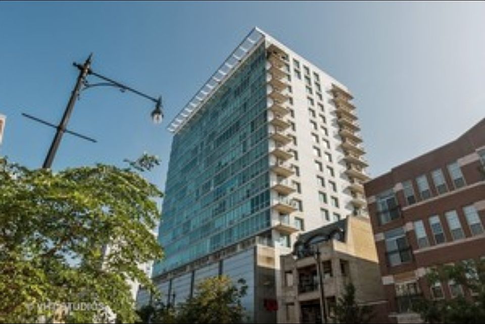 1st image of 1845 S Michigan Ave Unit 902