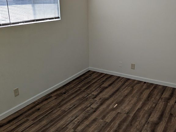 5th image of 2825 E Cade St APT 3