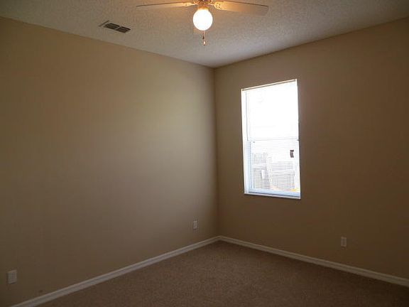 4th image of 1331 SW Tadlock Ave