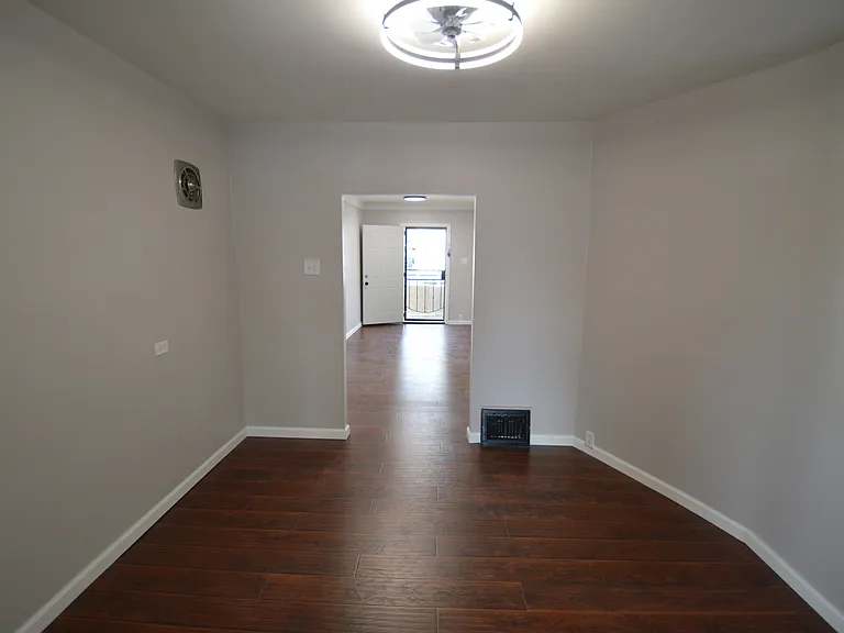 332 Sheldon St — Photo 11