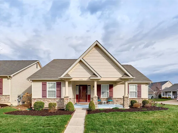 3125 Calhoun Dr, Saint Charles, MO 63301