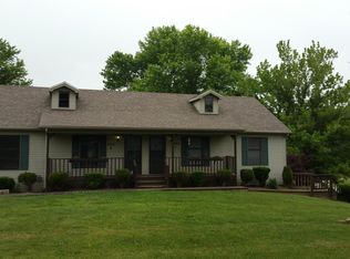 466 W Main St APT 3, Pekin, IN 47165
