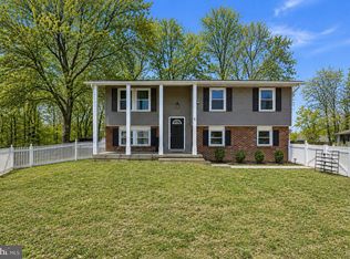 6 Stratford Ct, Waldorf, MD 20602