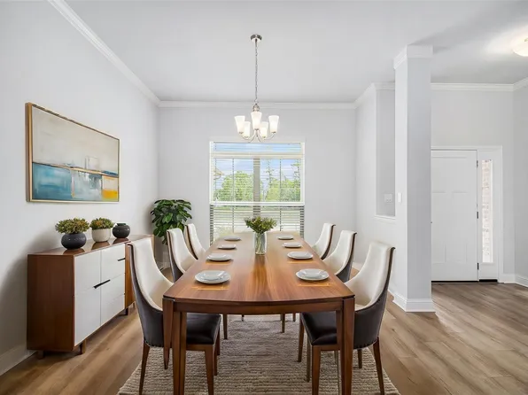 10 Greystone Ct, Angleton, TX 77515