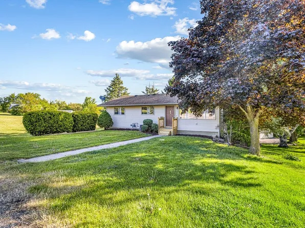 1659 Larchmont Rd, Davis, IL 61019