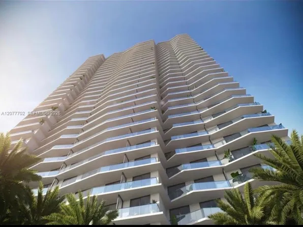77 SE 5th St, Miami, FL