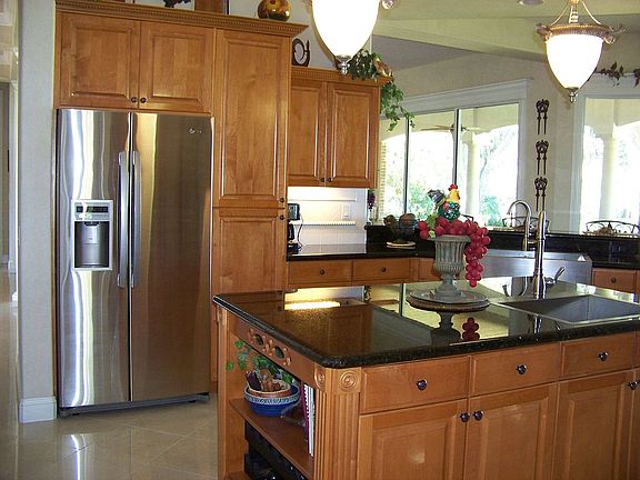5th image of 31013 Lakeside Ln