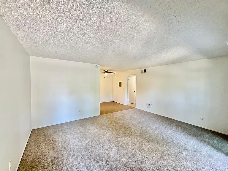 450 Alameda Del Prado #I — Photo 7