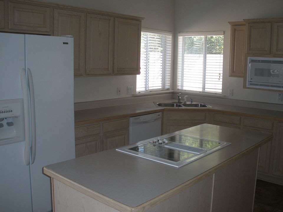 2nd image of 4530 E Olive Ave