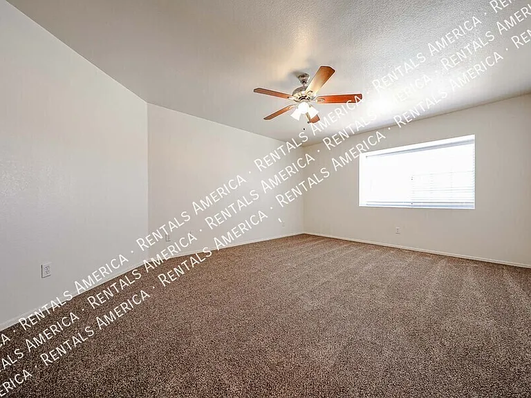 2361 W Myrtle Dr — Photo 17