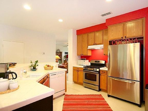 3rd image of 2404 Sandpiper Ln