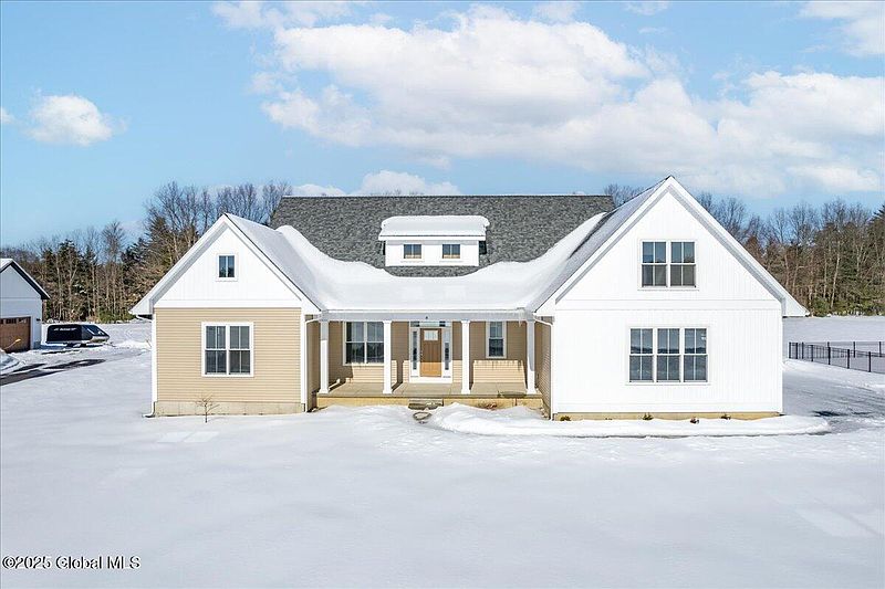3rd image of 8 Eastpointe Drive