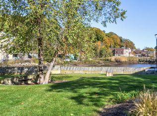 Windjammer Cove, Braintree, MA 02184