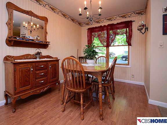 5th image of 3052 S 74th St