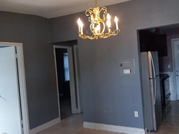 1805 NW 74th St, Miami, FL 33147