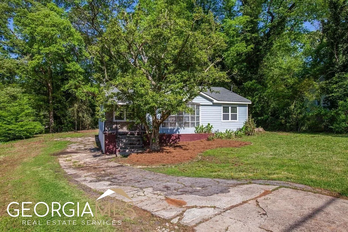 2441 Baxter Rd SW photo 1
