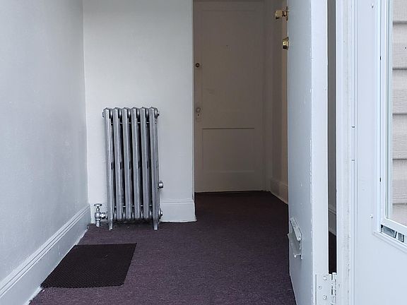 3rd image of 113-42 212th St