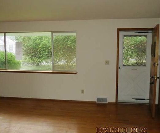 5th image of 1109 15th Ave