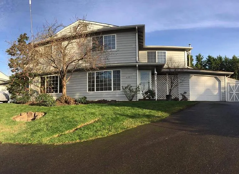 4901 Wa Tau Ga Ave NE — Photo 1