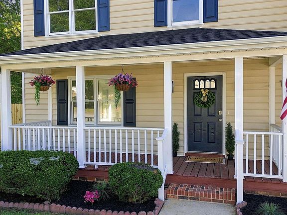 2nd image of 1 Green Ridge Pl