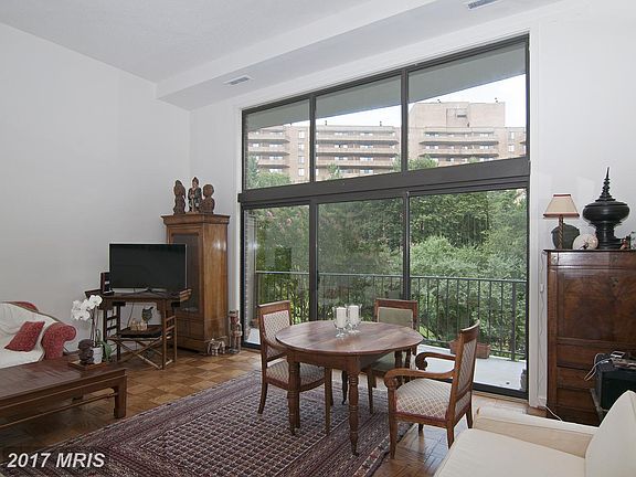 4th image of 3101 New Mexico Ave NW APT 220