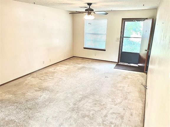 4th image of 309 Liza Ln