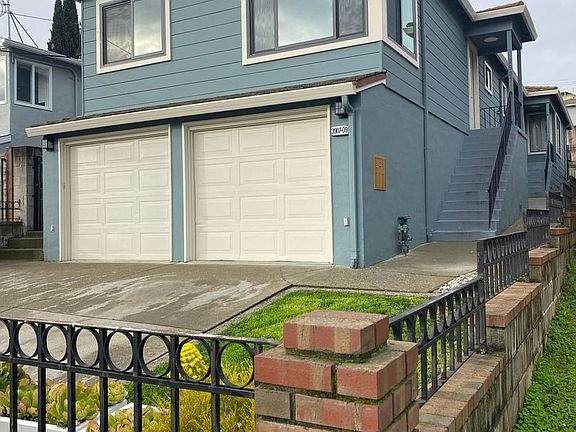 3rd image of 3907-3909 Nevil St #3907